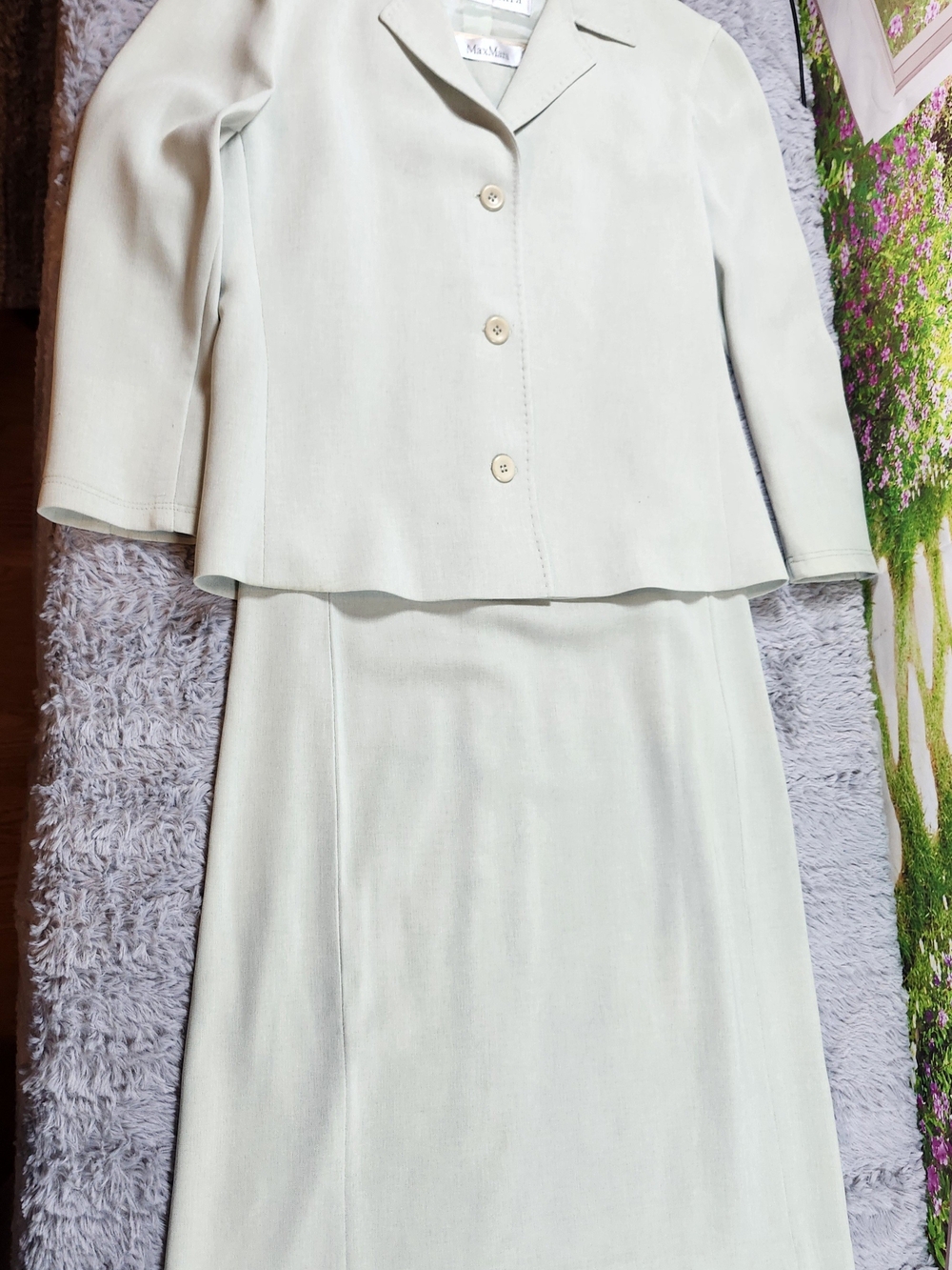 Max Mara Made in Italy Light Green Triacetate Suit Set  Jacket & Dress US 8